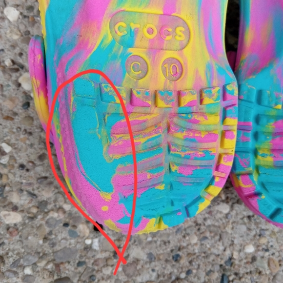 Size 10 crocs - Picture 14 of 14